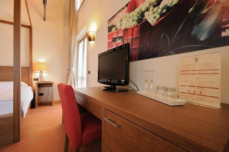 Вилла Agriturismo Colombarino Дезенцано-дель-Гарда Номер фото